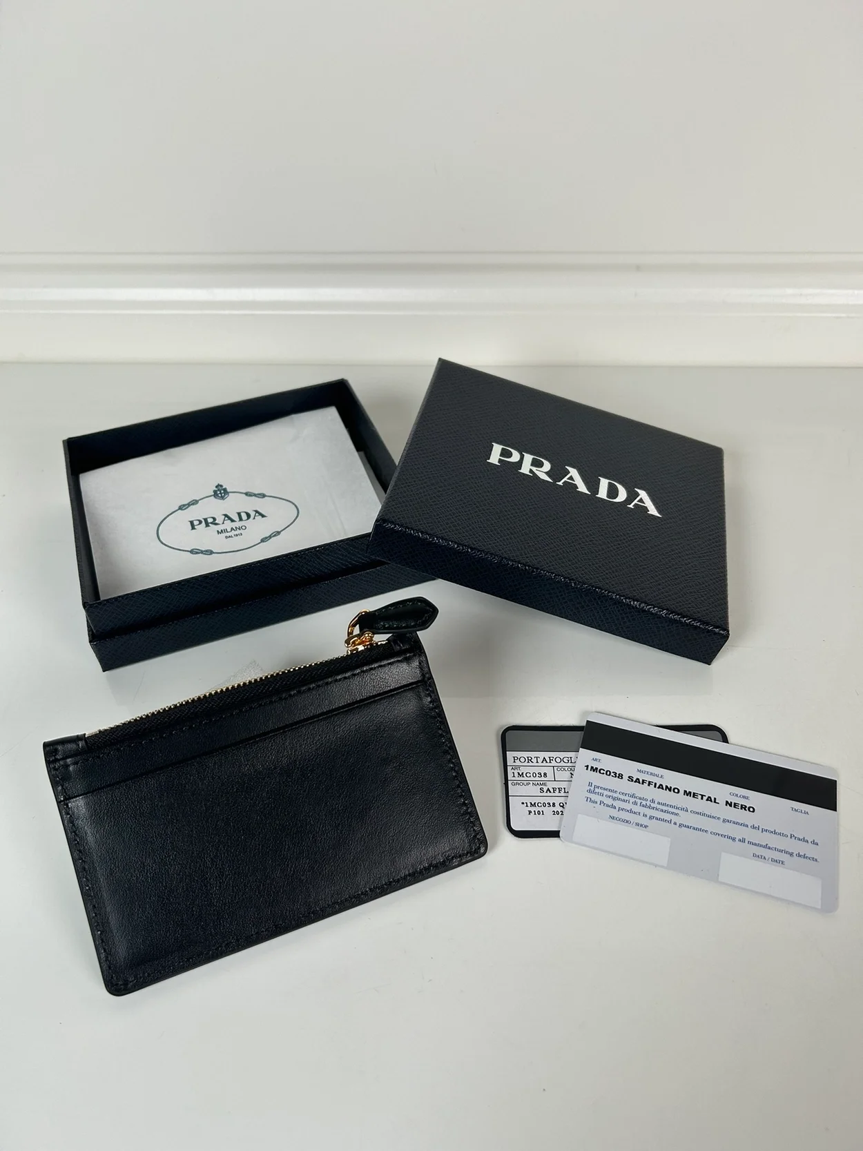 프라다 레더 카드지갑