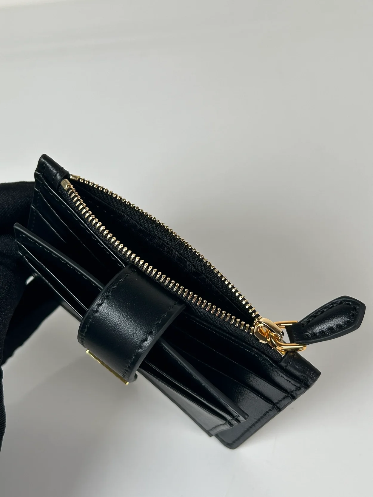 프라다 레더 카드지갑