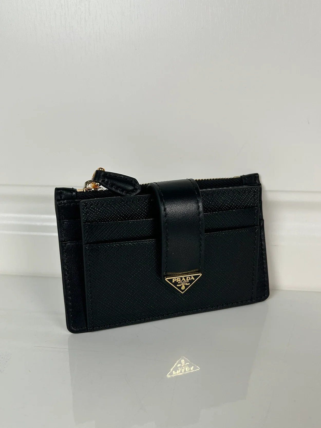 프라다 사피아노 레더 카드지갑