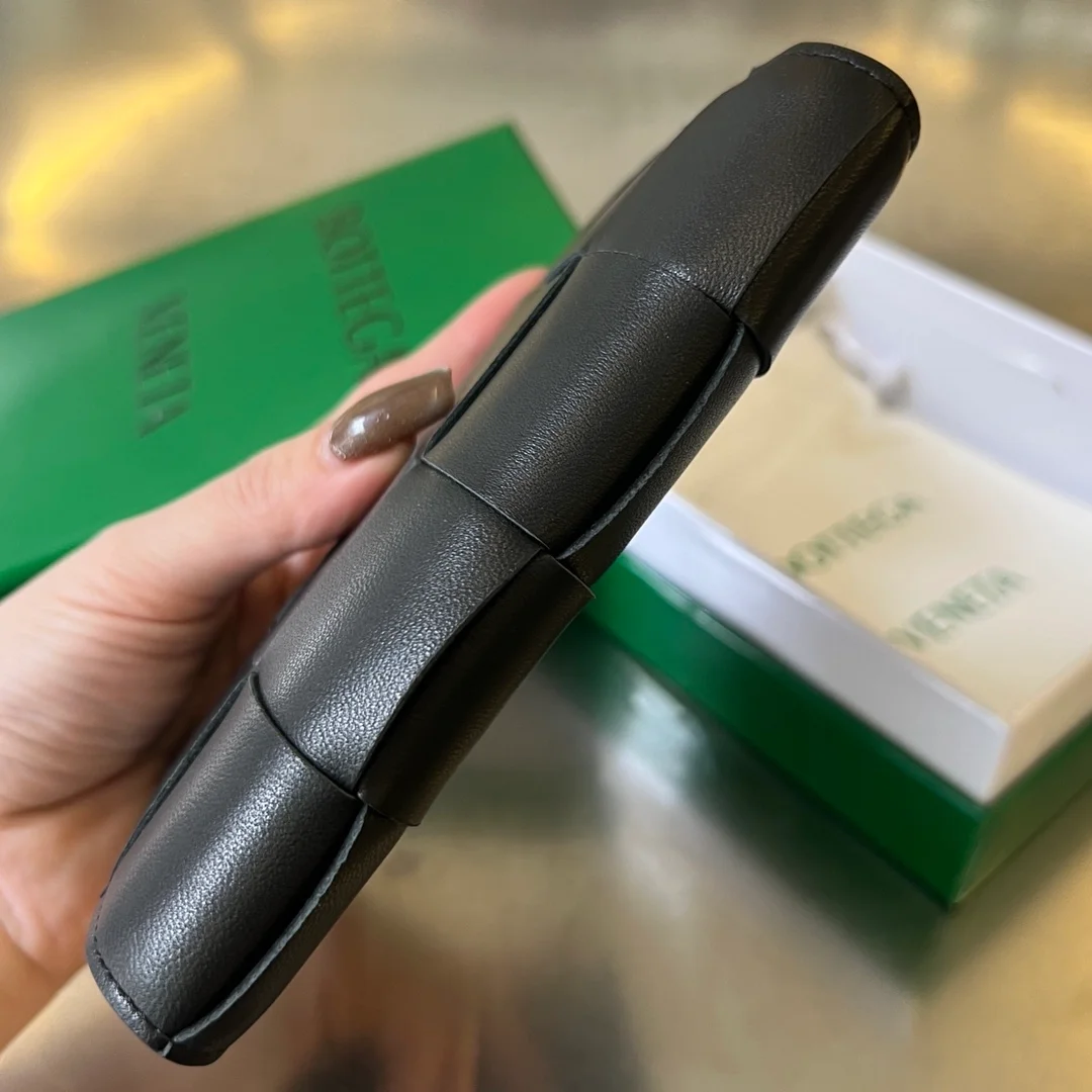 보테가 베네타 카세트 여권 케이스 (3color)