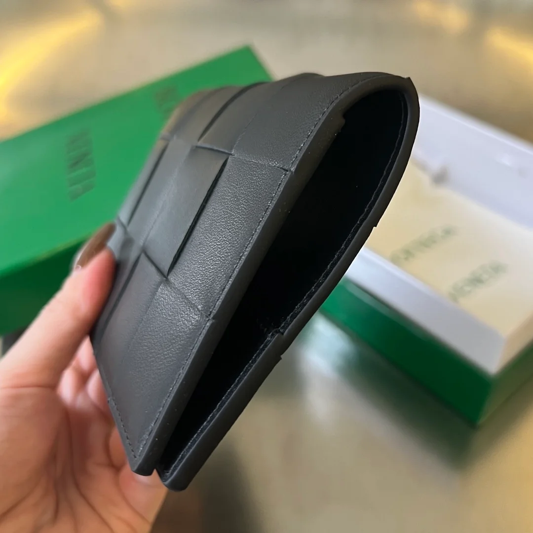 보테가 베네타 카세트 여권 케이스 (3color)