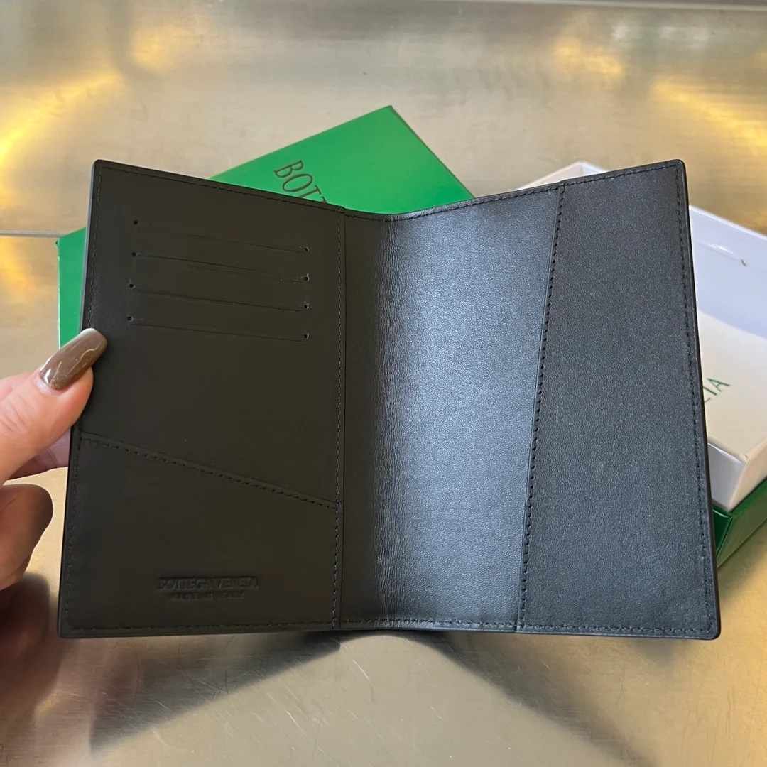 보테가 베네타 카세트 여권 케이스 (3color)