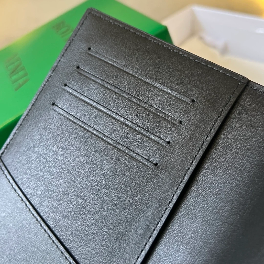 보테가 베네타 카세트 여권 케이스 (3color)