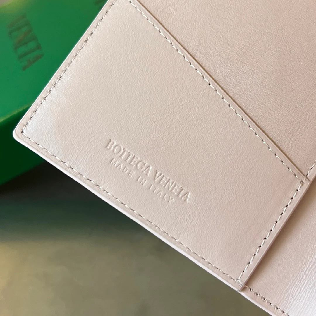 보테가 베네타 카세트 여권 케이스 (3color)