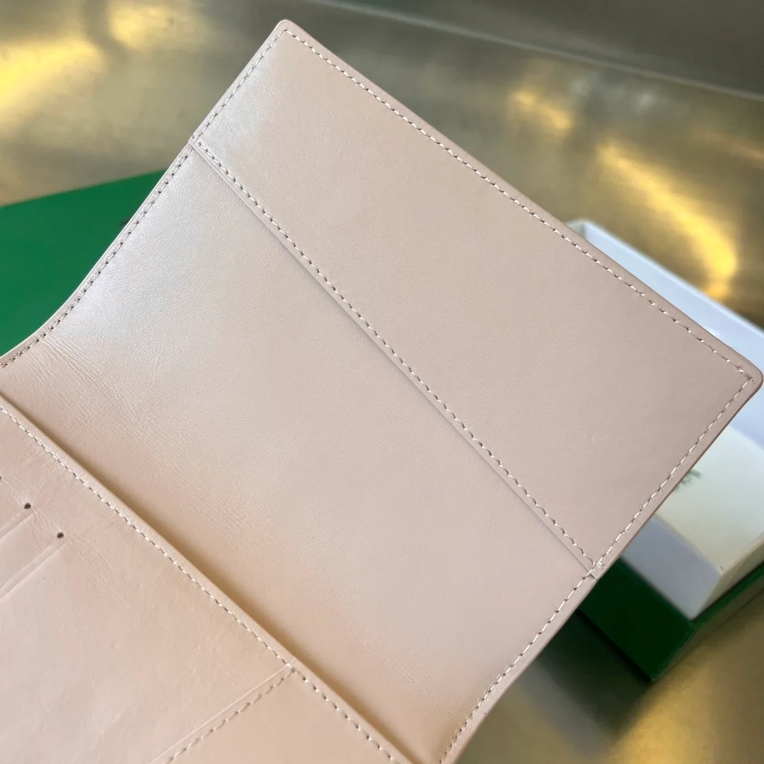 보테가 베네타 카세트 여권 케이스 (3color)