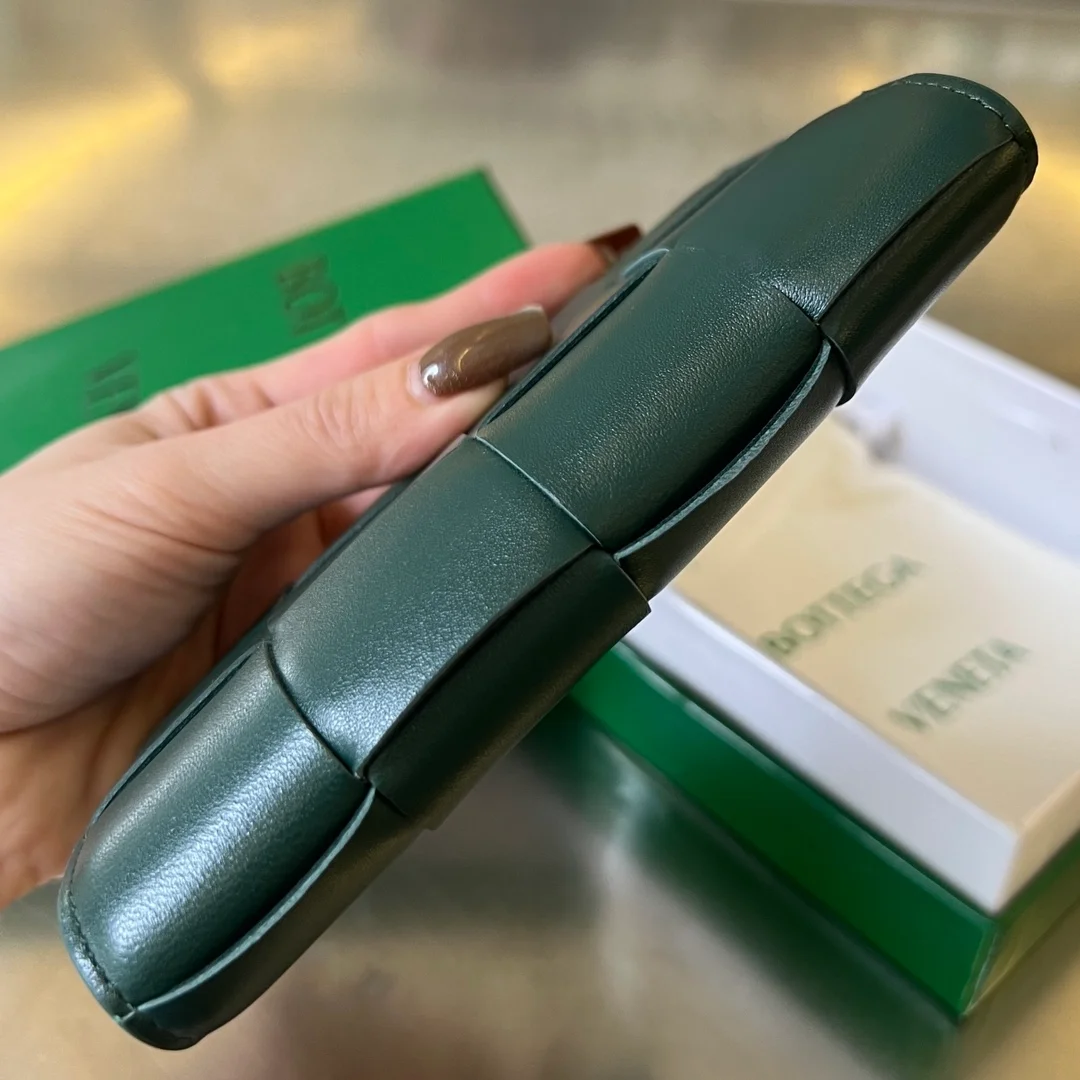 보테가 베네타 카세트 여권 케이스 (3color)