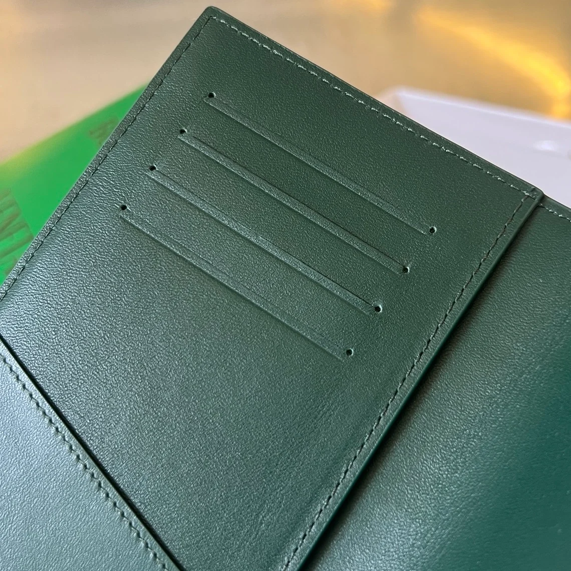 보테가 베네타 카세트 여권 케이스 (3color)