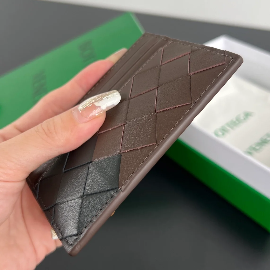 보테가 베네타 인트레치아토 블럭 카드 지갑