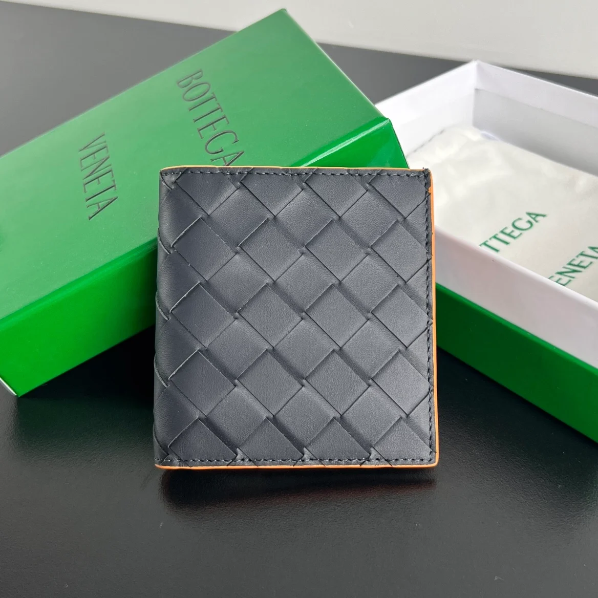 보테가 베네타 인트레치아토 슬림 폴더 지갑
