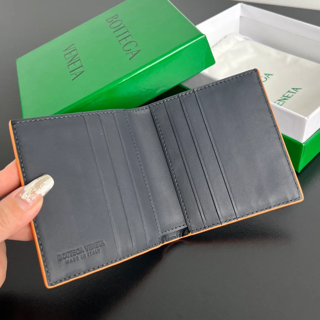 보테가 베네타 인트레치아토 슬림 폴더 지갑