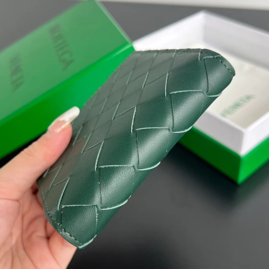 보테가 베네타 인트레치아토 슬림 폴더 지갑