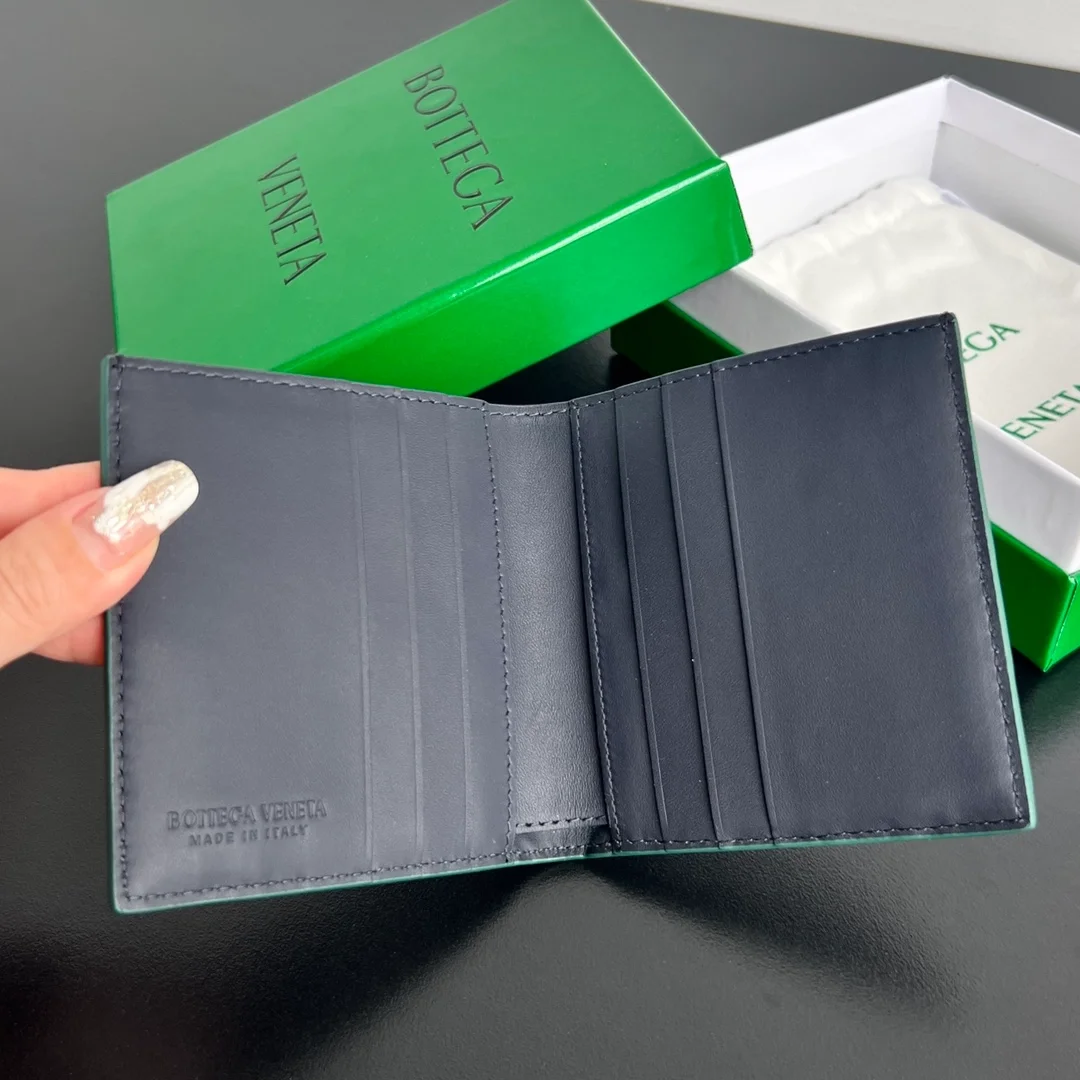 보테가 베네타 인트레치아토 슬림 폴더 지갑
