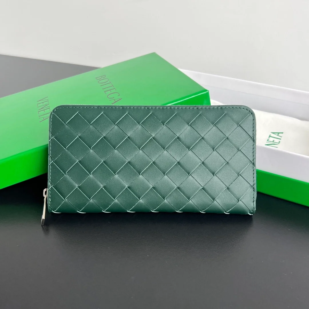보테가 베네타 인트레치아토 지퍼 어라운드 지갑 그린