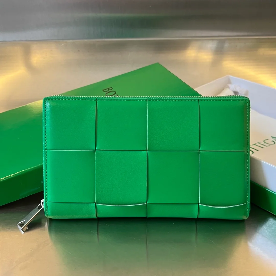 보테가 베네타 카세트 패러킷 어라운드 장지갑