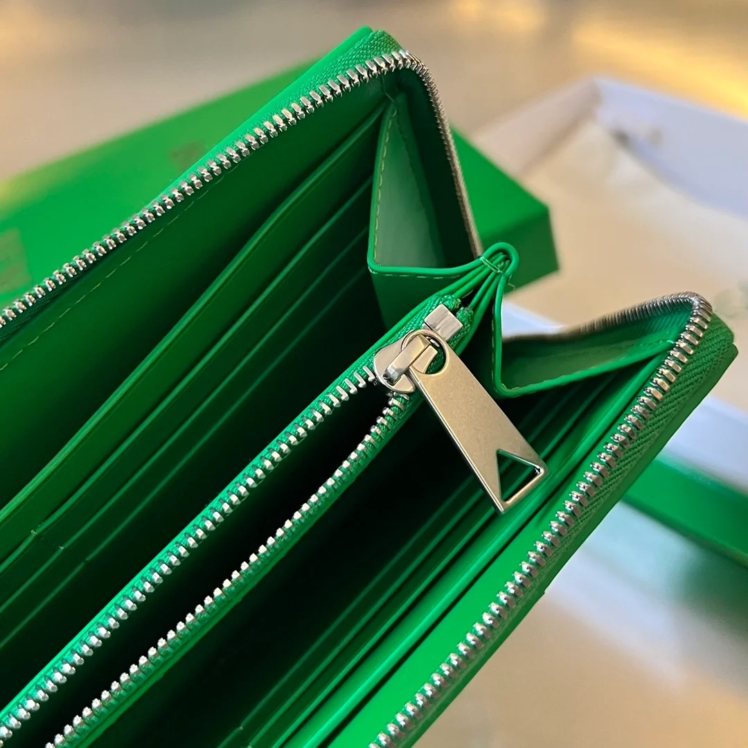 보테가 베네타 카세트 패러킷 어라운드 장지갑