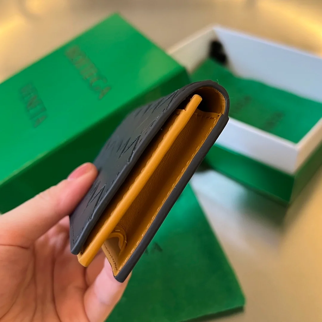 보테가 베네타 콥 인트레치아토 명함 케이스