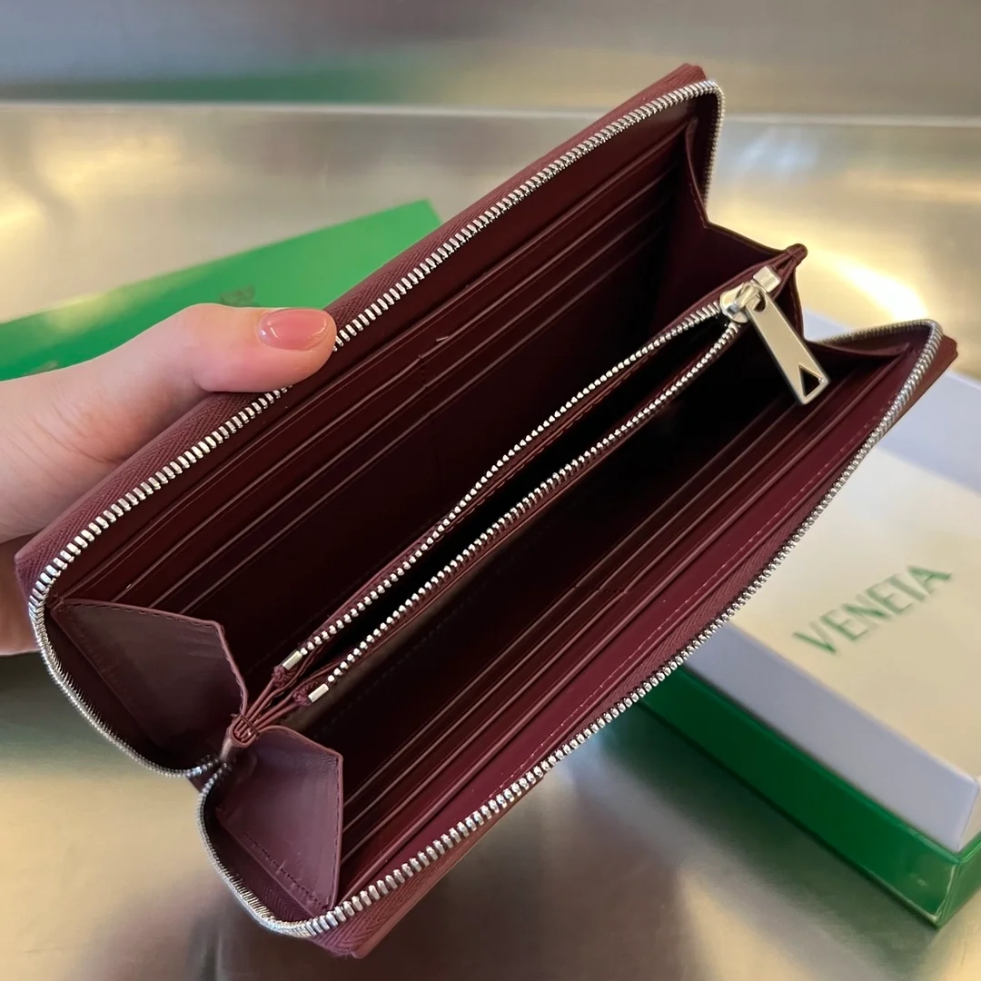보테가 베네타 어라운드 지퍼 월릿 버건디