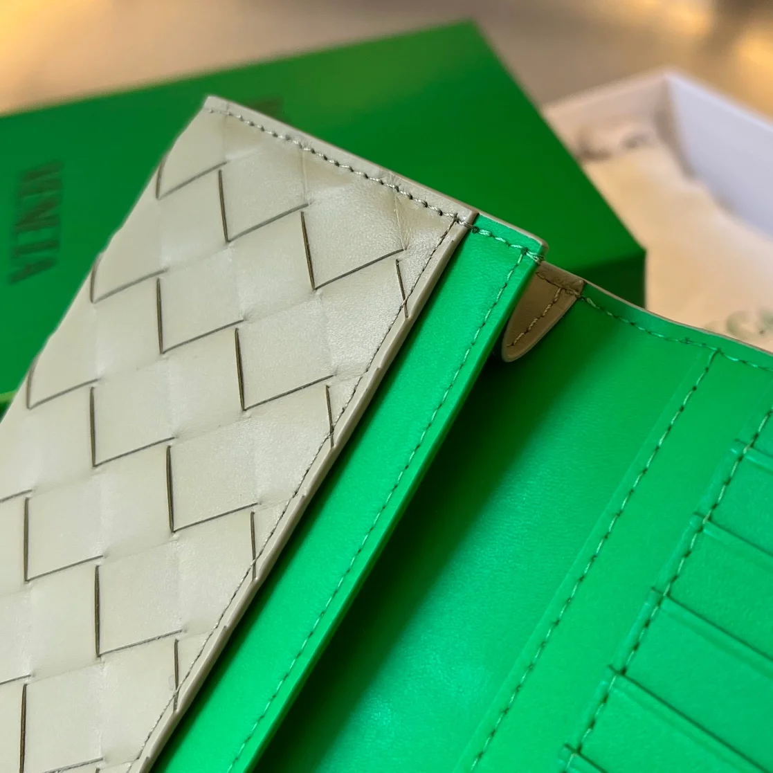 보테가 베네타 스페이스 폴렌 투톤 장지갑