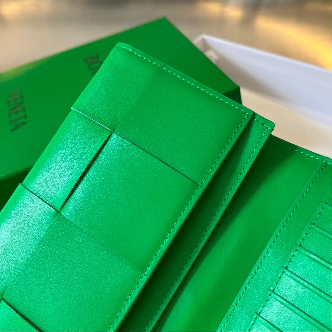 보테가 베네타 카세트 패러킷 장지갑