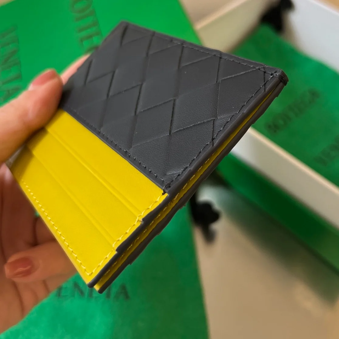 보테가 베네타 인트레치아토 투톤 카드지갑 머스타드