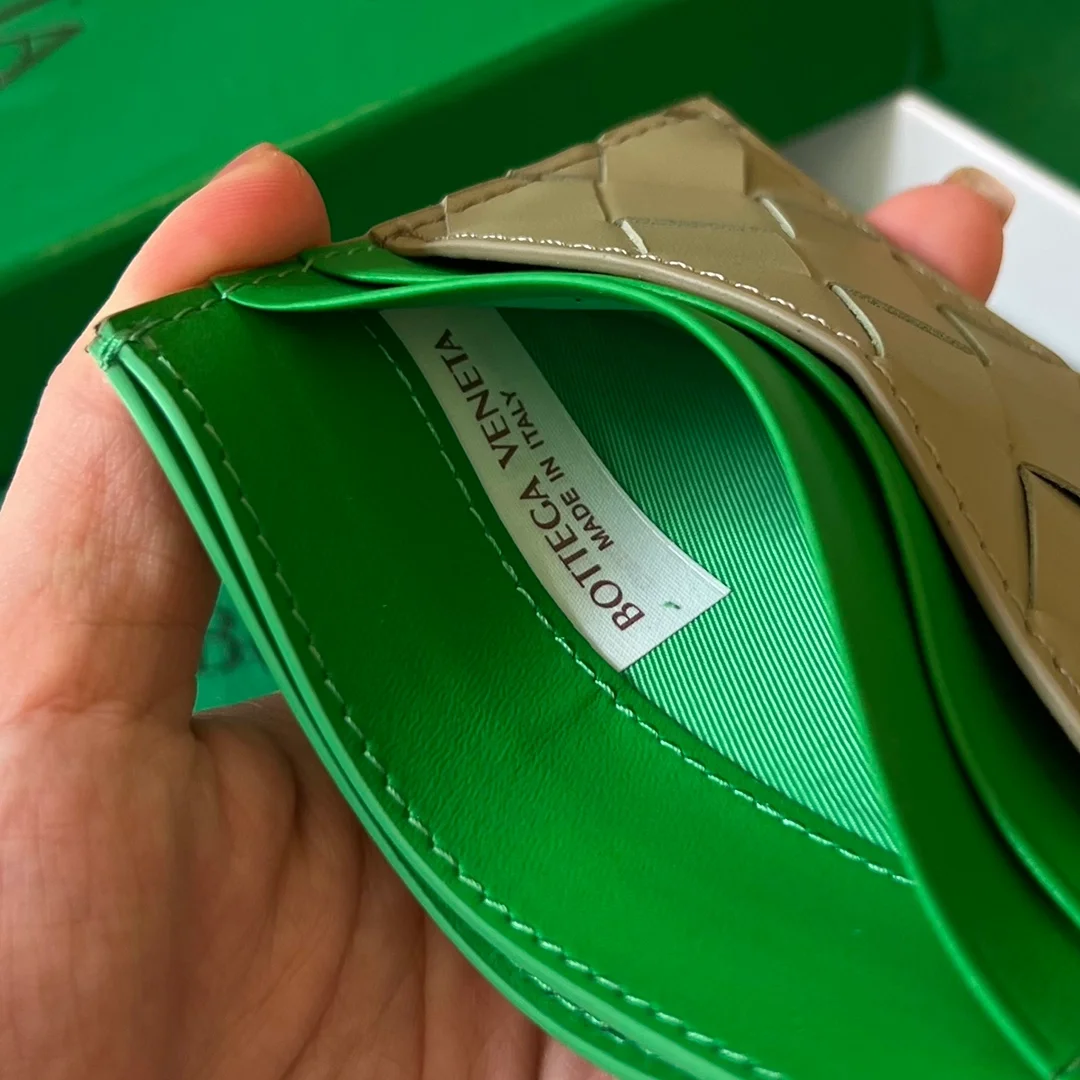 보테가 베네타 트래버틴 패러킷 카드케이스