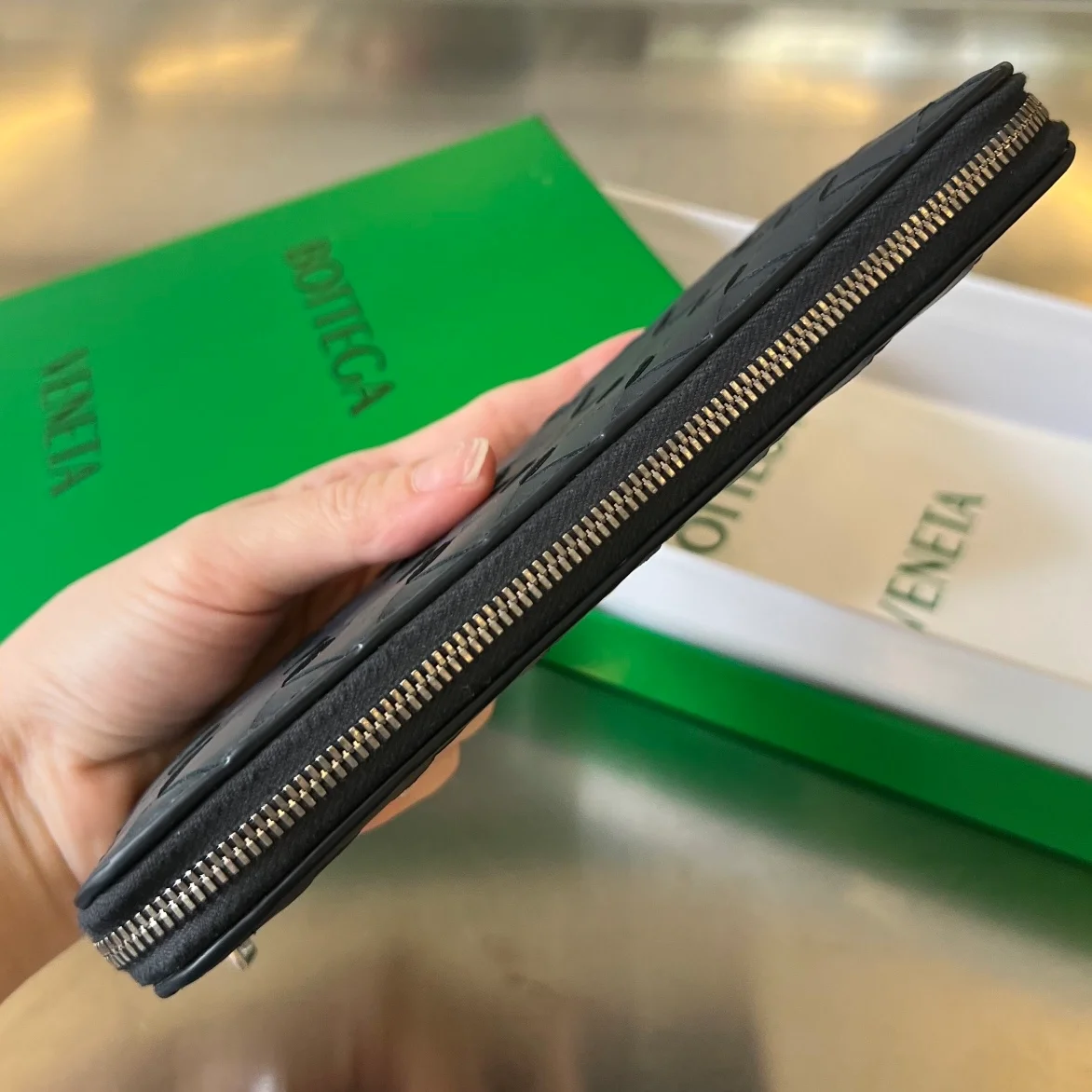 보테가 베네타 인트레치아토 어라운드 지갑 투톤 블랙/옐로우