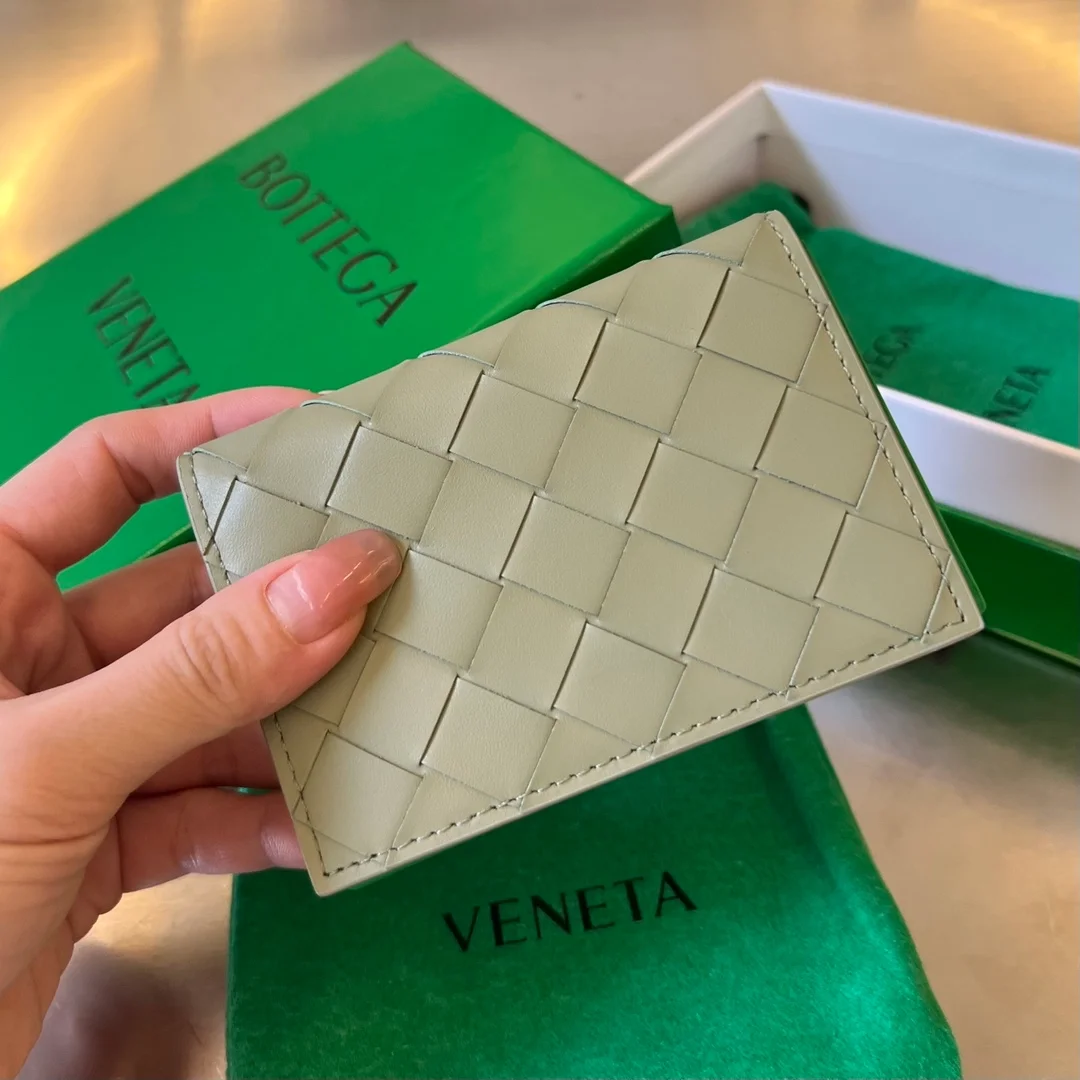 보테가 베네타 인트레치아토 트래버틴 명함지갑