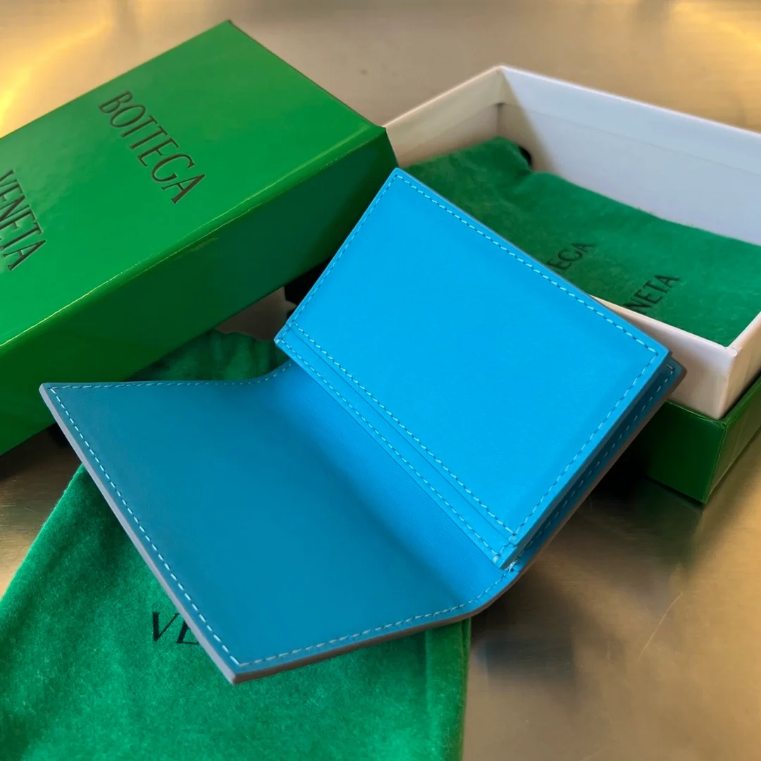 보테가 베네타 인트레치아토 썬더 명함케이스