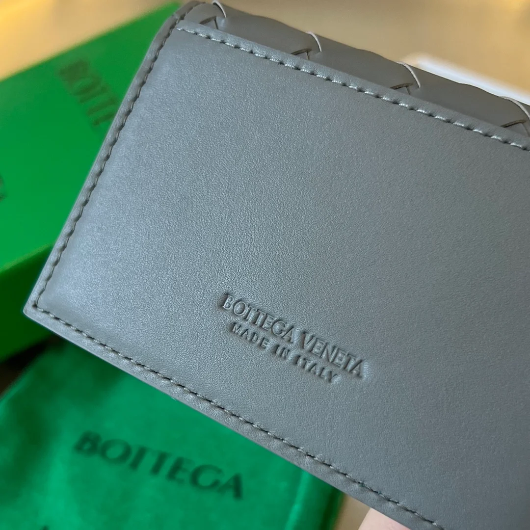 보테가 베네타 인트레치아토 썬더 명함케이스