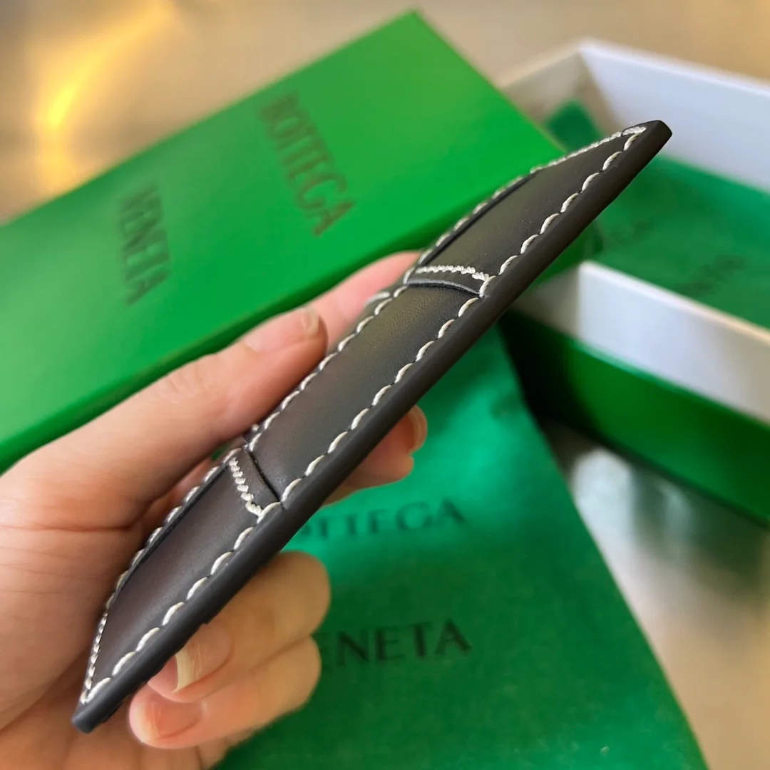 보테가 베네타 내추럴 스티치 카세트 카드케이스 블랙