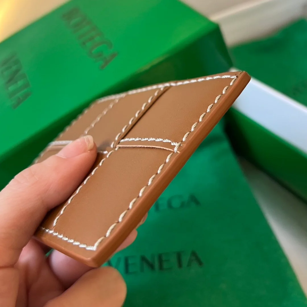 보테가 베네타 내추럴 스티치 카세트 카드케이스