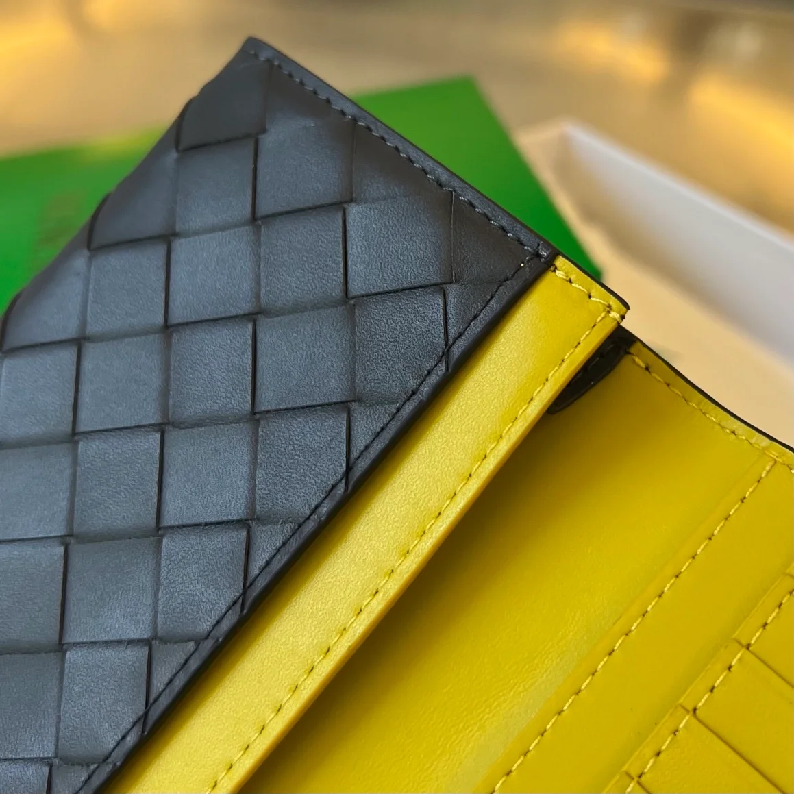 보테가 베네타 폴렌 장지갑 스페이스 네이비