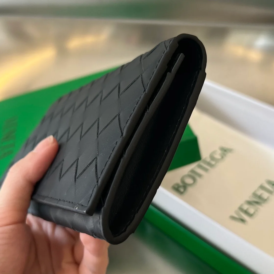 보테가 베네타 인트레치아토 장지갑 블랙