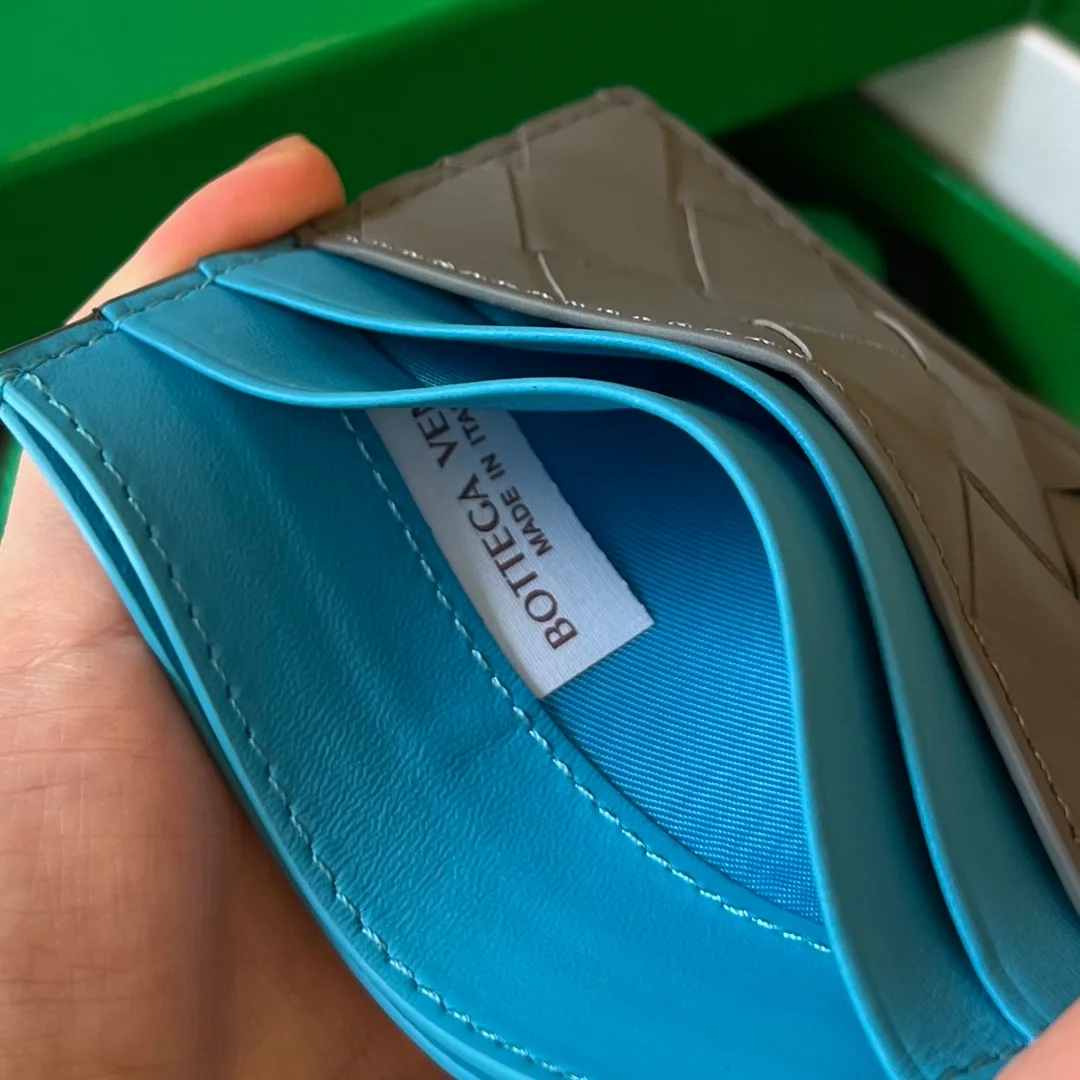 보테가 베네타 인트레치아토 투톤 카드 케이스 그레이블루