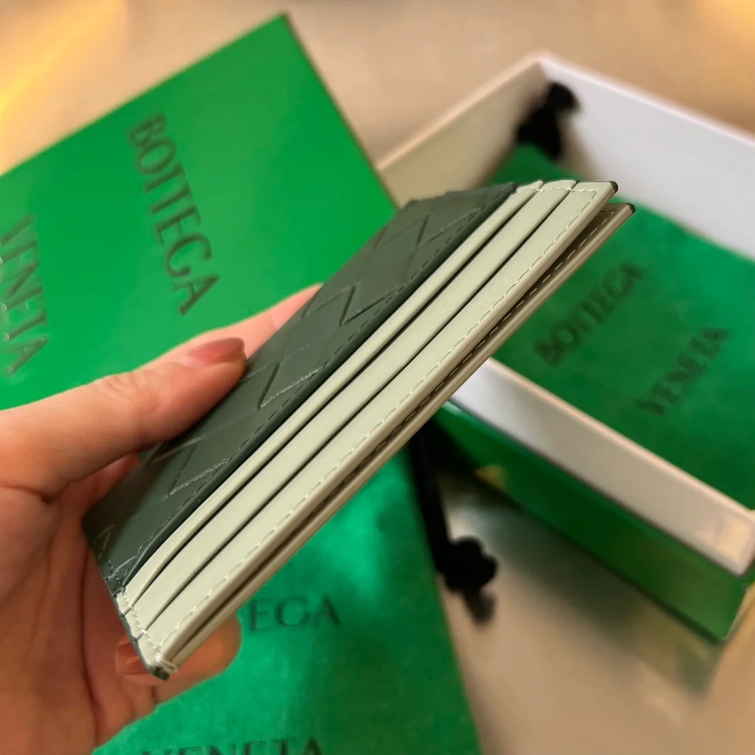 보테가 베네타 인트레치아토 투톤 카드 케이스