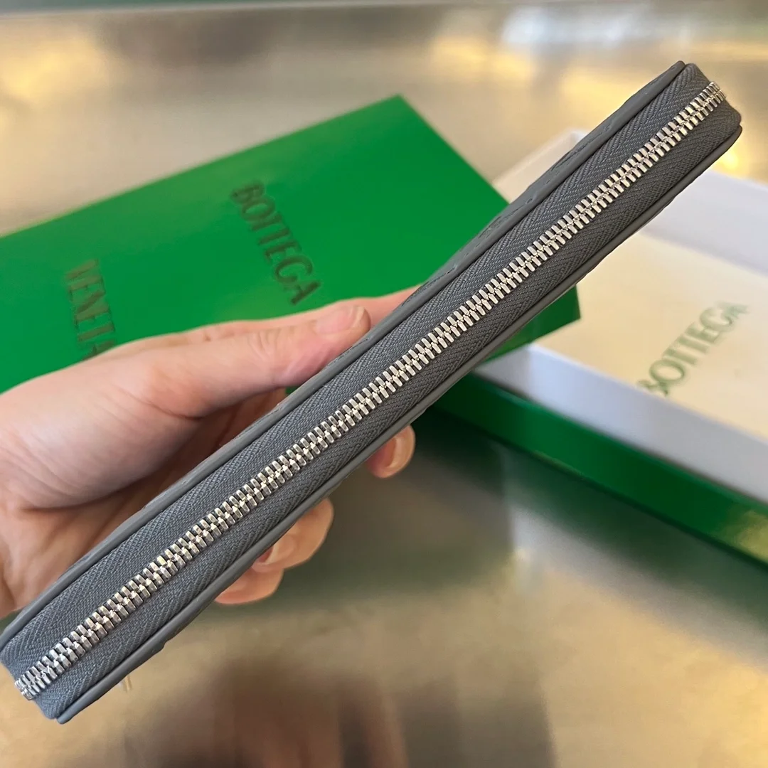 보테가 베네타 인트레치아토 어라운드 지갑 썬더