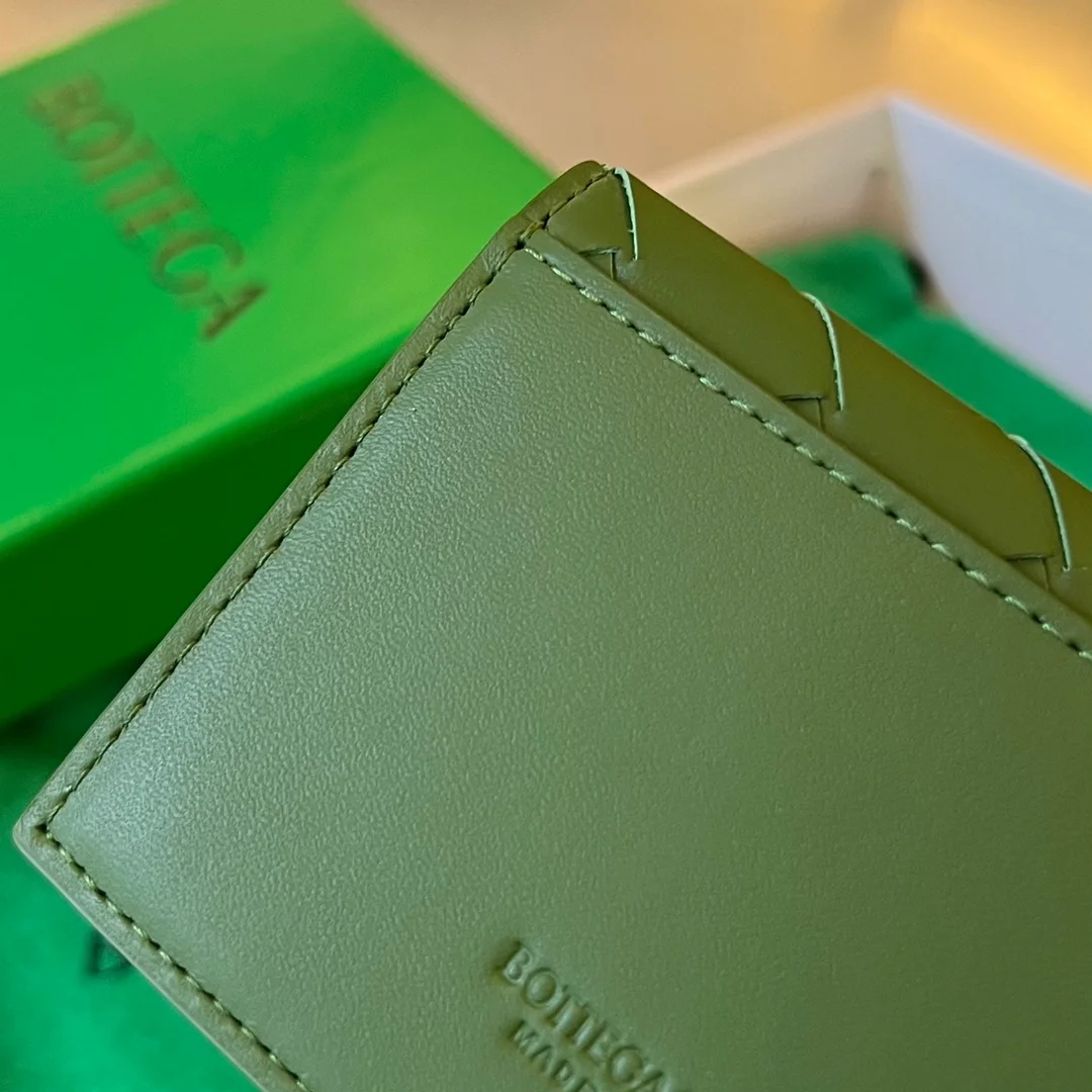 보테가 베네타 인트레치아토 명함 케이스 아보카도