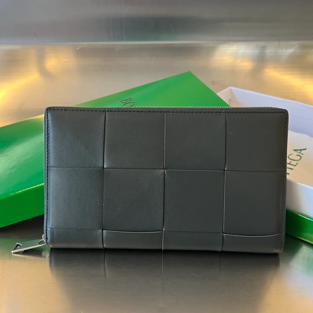 보테가 베네타 카세트 지퍼 어라운드 지갑