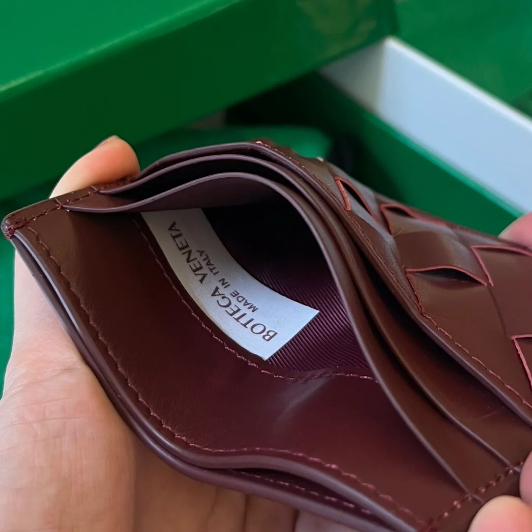 보테가 베네타 인트레치아토 나파 카드지갑