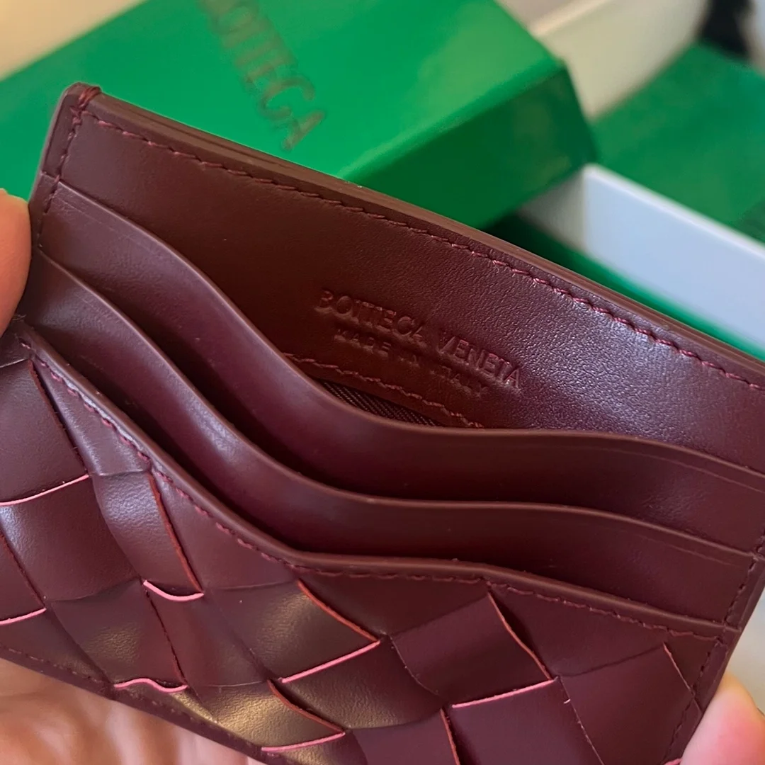 보테가 베네타 인트레치아토 나파 카드지갑