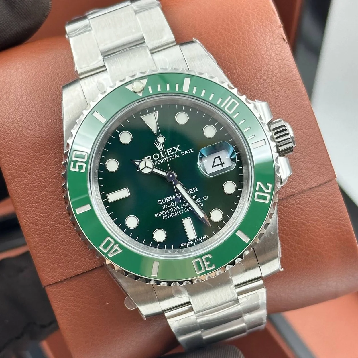 롤렉스 서브마리너 41mm 헐크 그린