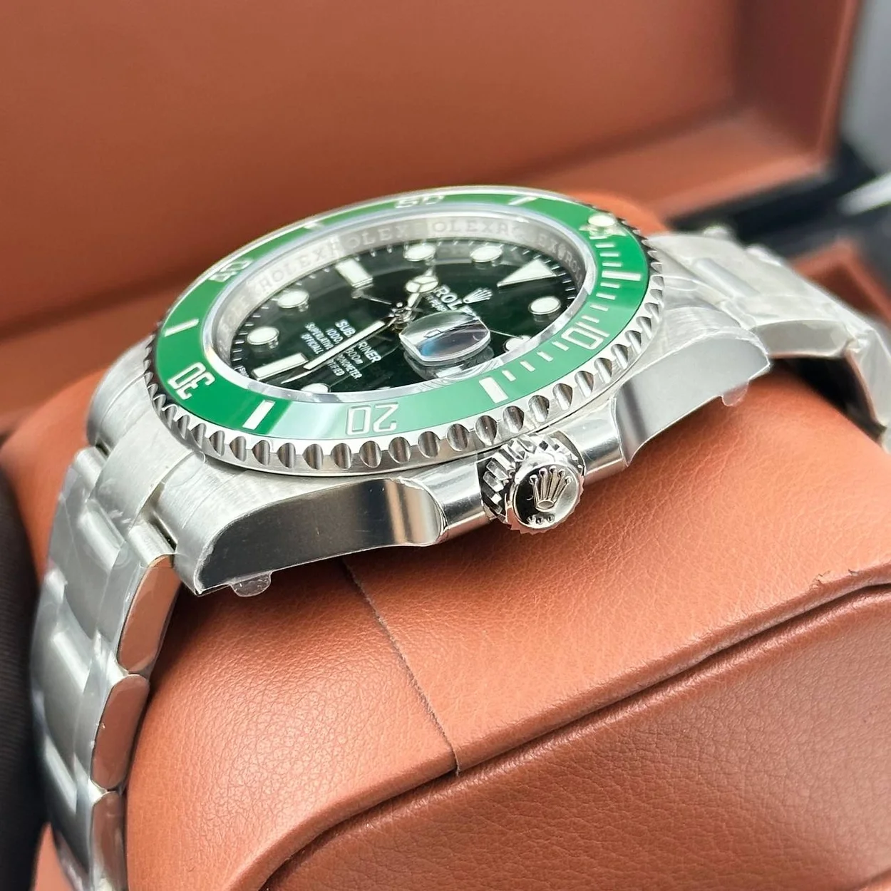 롤렉스 서브마리너 41mm 헐크 그린