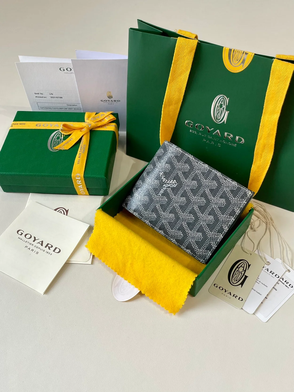 고야드 빅투아르 지갑 그레이