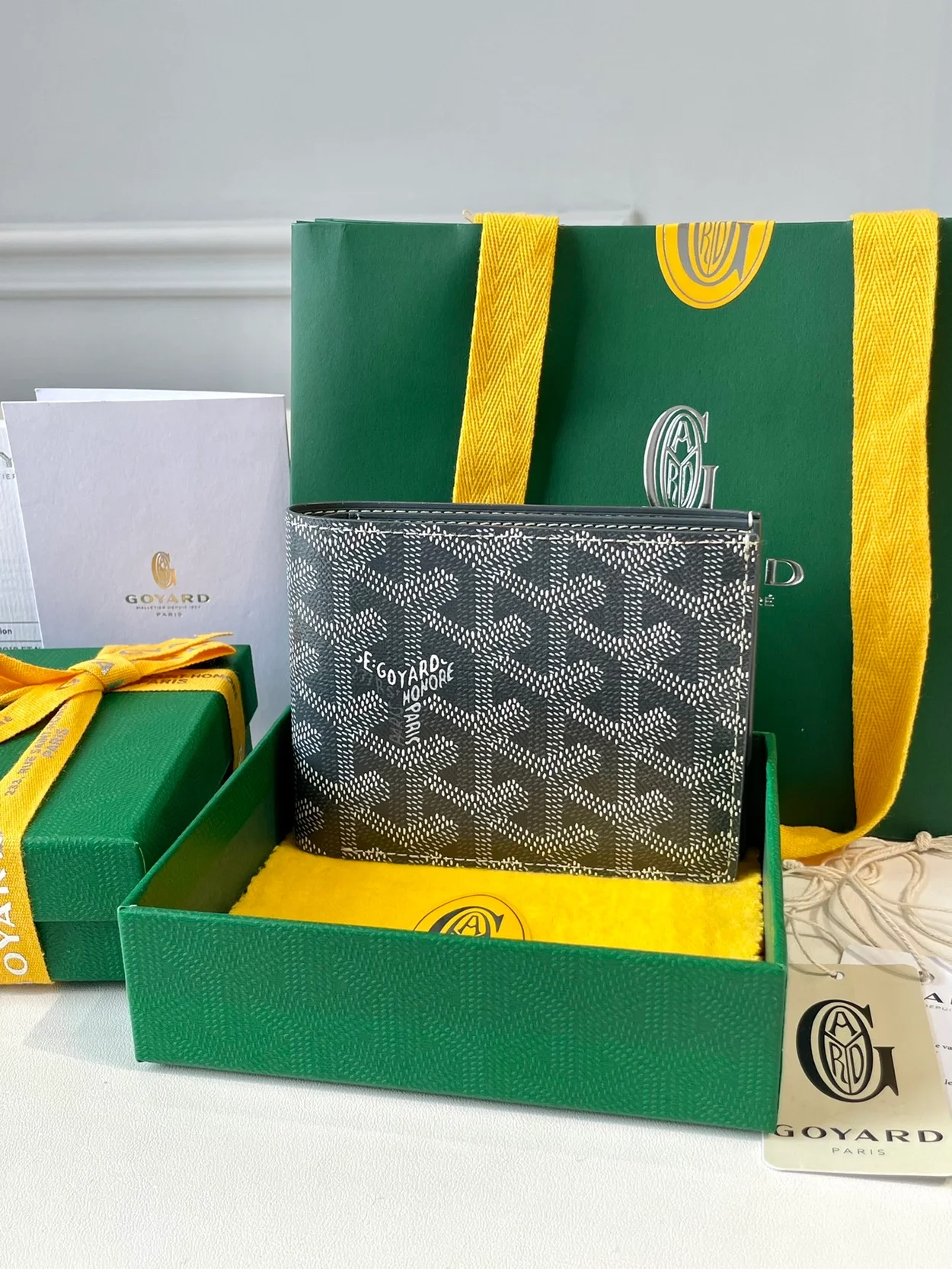 고야드 빅투아르 지갑 그레이