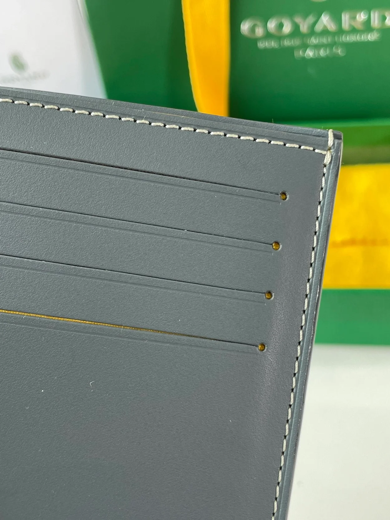 고야드 빅투아르 지갑 그레이