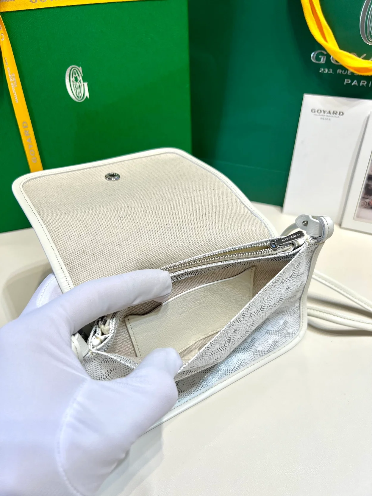 고야드 플뤼메 클러치 지갑 화이트