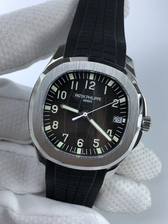 파텍필립 아쿠아넛 5168 블랙 다이얼