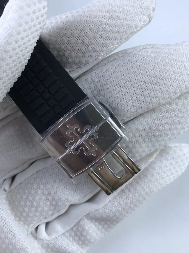 파텍필립 아쿠아넛 5168 블랙 다이얼