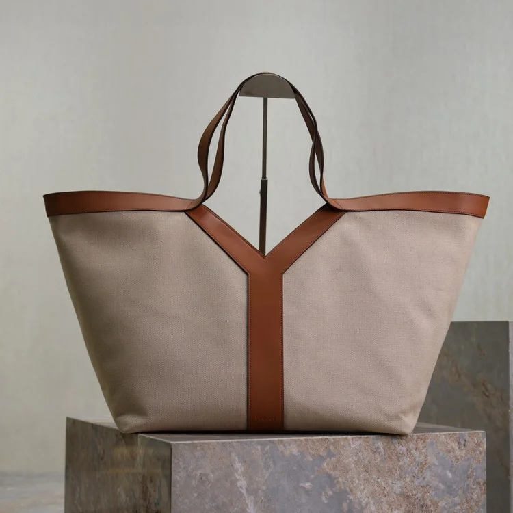 생로랑 Y 토트 카프스킨 817602