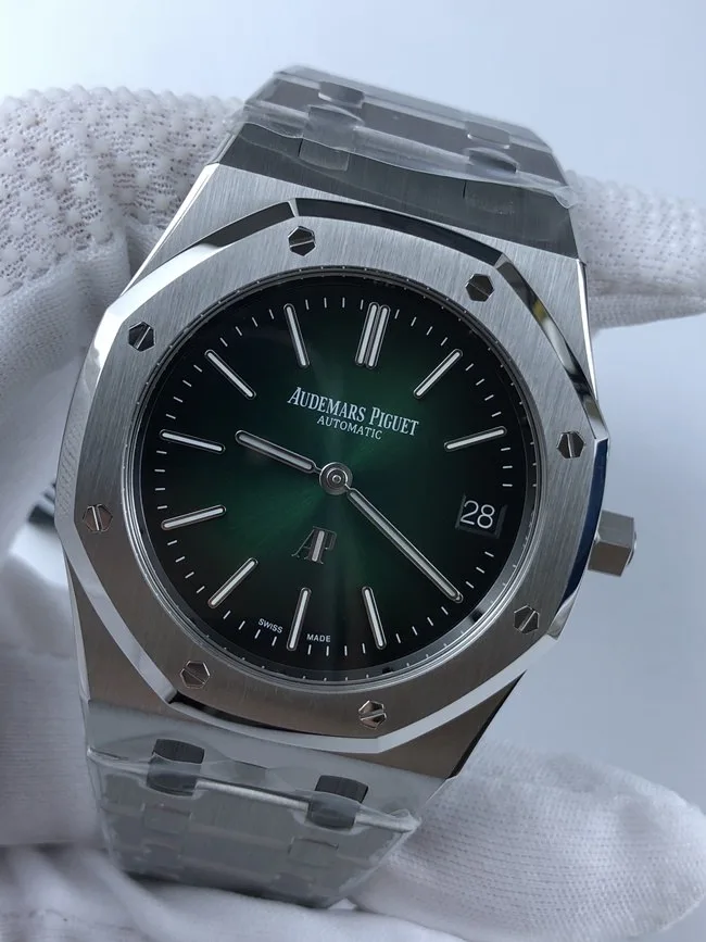 오데마피게 로얄오크 39mm 그린 블랙 다이얼 상세 이미지 2
